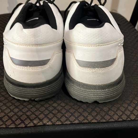 Nike Golf Shoes - Picture 6 of 7